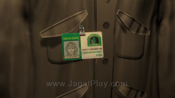 Review Gone Home: Mendobrak Industri Game! 1 Gone Home berhasil membuktikan diri sebagai salah satu seri game unik yang menarik untuk dijajal. Ia seolah menjadi sebuah bukti konkrit bahwa sebuah video game tidak harus menawarkan lusinan aksi sinematik nan destruktif untuk dapat dinikmati. Bagaimana jalinan kata-kata dan cerita cukup untuk membuat seorang gamer duduk manis di layar kaca dan berakhir mendapatkan pengalaman dan sensasi gameplay menggugah yang luar biasa.