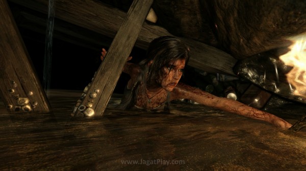 Tomb Raider Playstation 4 VS PC Ultra - JagatPlay (2)