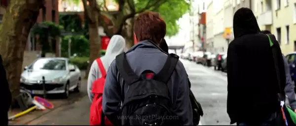 Review Free to Play: Mimpi itu Tidak Selamanya Indah! 1 Seperti halnya bercermin, sebagian besar gamer akan merasakan keterikatan emosional yang kuat dengan para pemain pro yang berbagi kisah di film dokumenter ini.