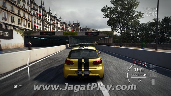 Terowongan di sirkuit jalanan Paris, yang kembali muncul di GRID Autosport setelah sebelumnya muncul di GRID 2.