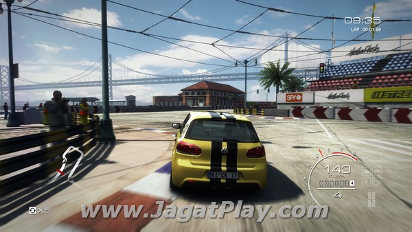 Tikungan pertama sirkuit jalanan San Francisco, salah satu sirkuit dari GRID pertama yang hadir kembali di GRID Autosport.