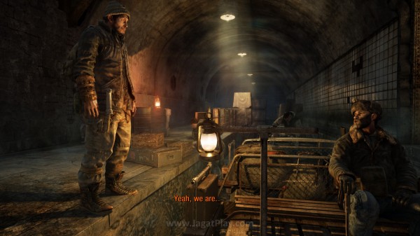 Review Metro Redux: Lompatan Visual! 2 Mereka mengubah total model karakter dari versi originalnya, untuk menciptakan atmosfer yang lebih mirip versi Last Light. Ini adalah model karakter versi Redux.