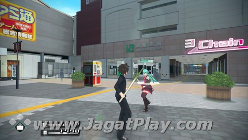Hay, auntie, you are too old to cosplay as Miku..
