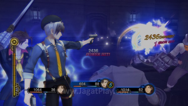 Satu hal yang menarik dari sistem pertarungan baru Tales of Xillia 2 adalah fakta bahwa sang karakter utama - Ludger adalah karakter yang dinamis. Ia bisa berganti-ganti senjata secara real-time dalam pertempuran. Tidak hanya dua pedang, ia juga bisa menggunakan dual-gun dan sebuah palu raksasa.