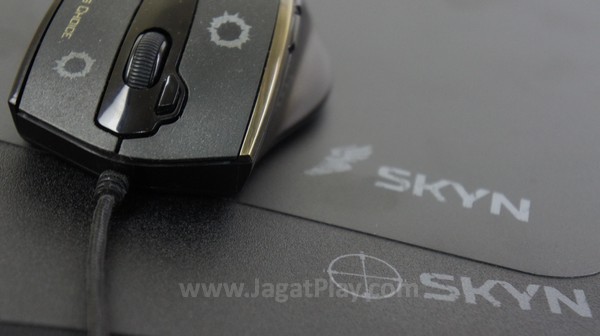 Gaming Mouse Pad - HyperX Skyn