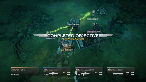 Untungnya para Helldivers ini dilengkapi dengan perlengkapan khusus untuk memanggil senjata dan perlengkapan khusus bernama Stratagem. Seperti senjata Heal yang satu ini.