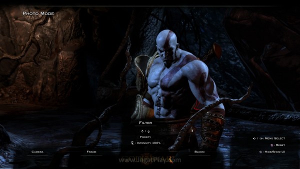 Mengikuti jejak rilis game eksklusif lain Playstation 4, God of War 3 Remastered ini juga hadir dengan Photo Mode.