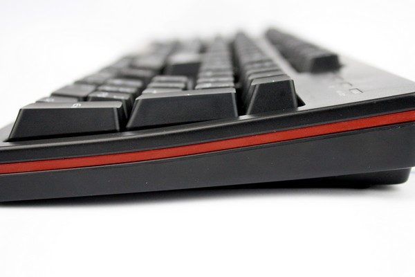 Kemiringan permukaan dirancang untuk mendukung kenyamanan penggunaan