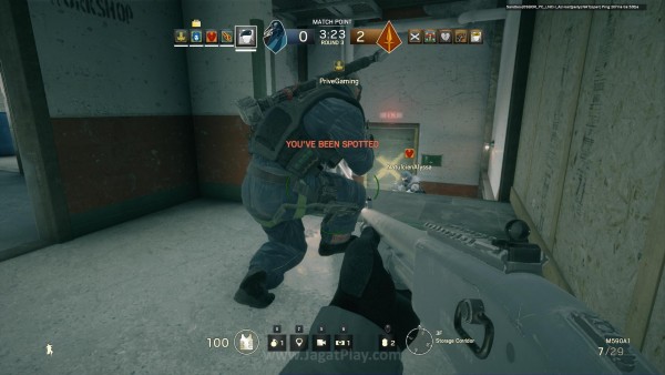 Dimana mengendap dan mencari posisi terbaik menjadi kunci kemenangan yang lebih esensial, baik sebagai Attacker maupun Defender.