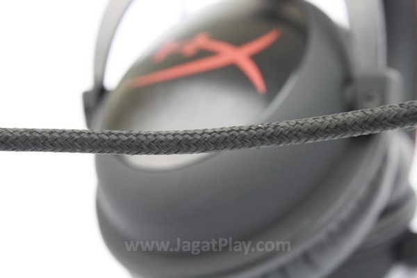 Review Kingston HyperX Cloud Core: Headphone Gaming dengan Suara Akurat! 2 Kabel Fiber Weave menjamin kekuatannya