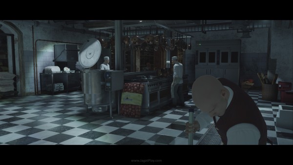 Review Hitman: 1001 Cara Menghabisi Nyawa! 14 Contracts berakhir jadi misi alternatif di tempat yang sama. Hanya saja kini targetnya dan syarat membunuhnya berbeda.