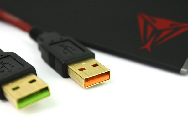 Review Viper V760: Tangguh dan Dapat Diandalkan! 8 Anda perlu menyediakan dua slot USB di PC untuk menggunakan keyboard ini