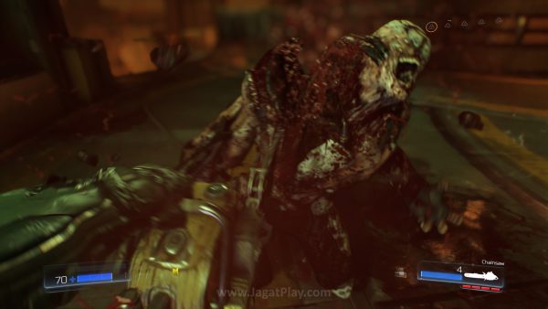 Review DOOM: m/ ! 8 Potong iblisnya.. potong iblisnya.. Potong iblisnya sekarang juga.. Sekarang juga.. Sekarang juga.. ~~