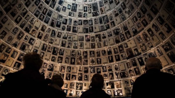 Menjadi PokeStop, Museum Holocaust di Amerika Serikat meminta gamer Pokemon GO berhenti berusaha menangkap Pokemon di sana.