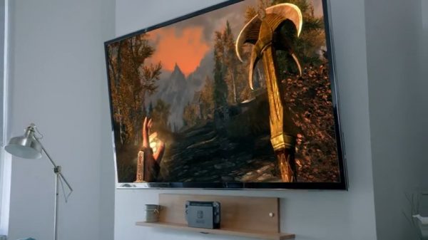 switch console 600x337 1