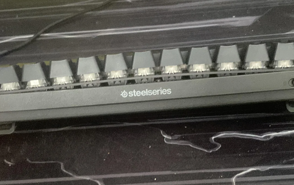 Keyboard Wireless SteelSeries Bisa Kembung Baterainya Jika Terus Dicolok 1 steelseries