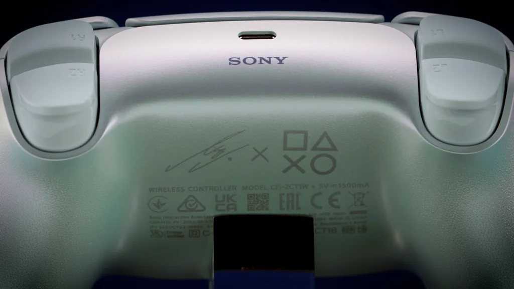 sony lisa dualsense