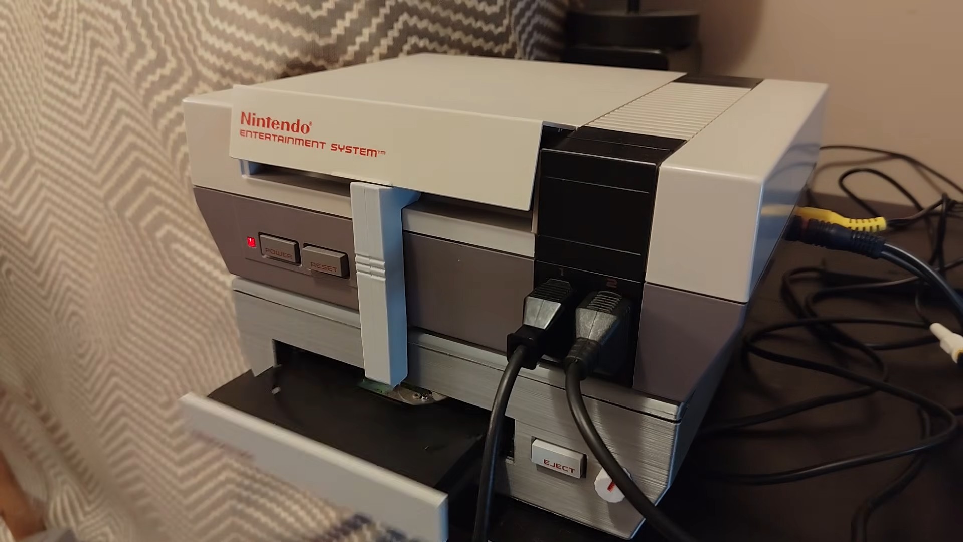 Modder Sulap Console Lawas NES Jadi PC Mirip Windows 98 1 nes